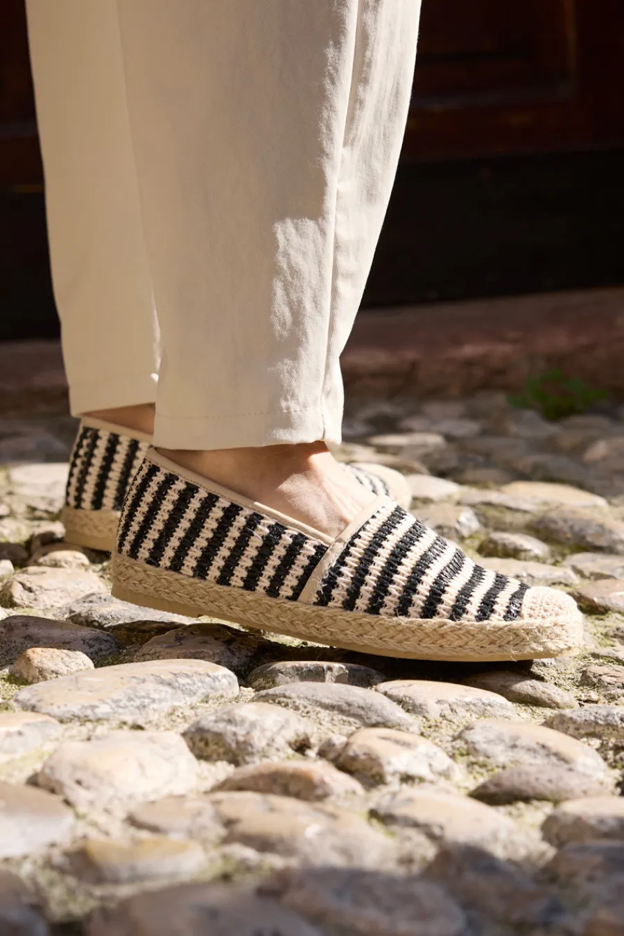 Beige und schwarz gestreifte Stoff Espadrilles p687-PRIMA RIGA Sale