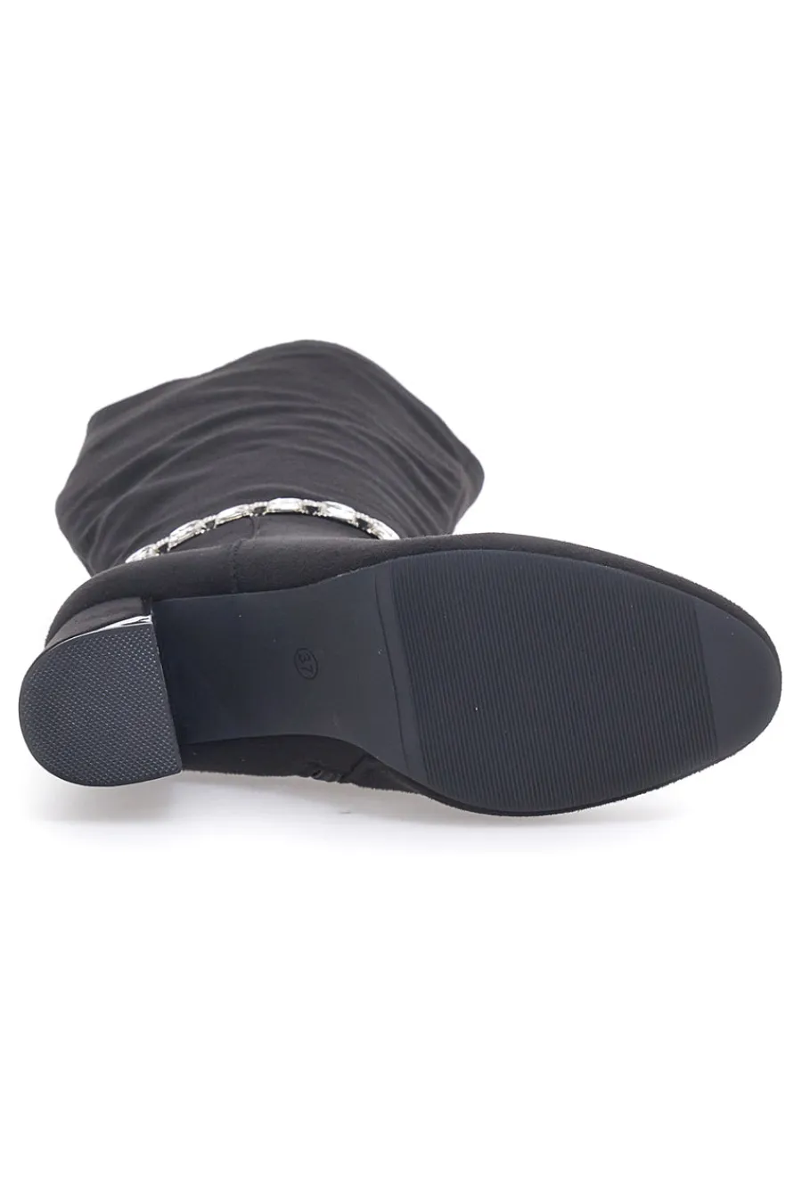 Die ersten 392-Stiefeletten mit Absatz-THE FIRST New