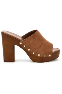 Sandalo marrone con tacco e borchie Must Have 11233-PITTARELLO Hot