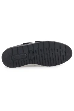Scarpe nere con doppio strappo Claremorris 20116744