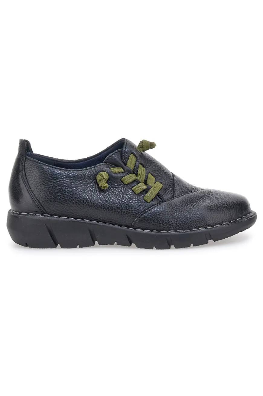 Scarpe nere in pelle con elastici verdi Pittarello Tierra 17569
