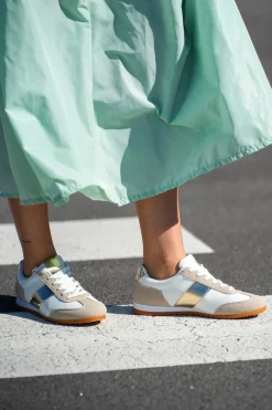 Sneakers Bianche e con Banda Laterale Oro 24250-TALEMI
