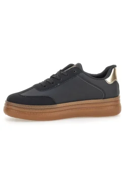 Sneakers nere con suola caramello e dettagli oro Me & Me GB2026-ME u0026 ME Clearance